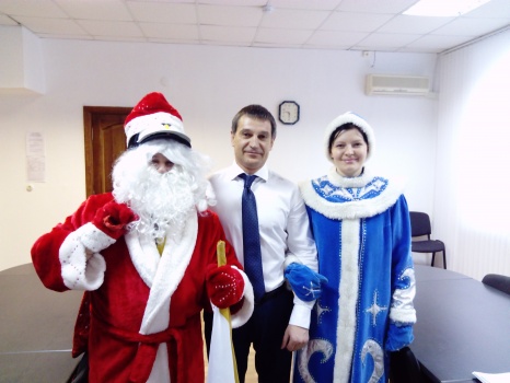 Дед мороз и Снегурочка посетили РИТС ЦГМ